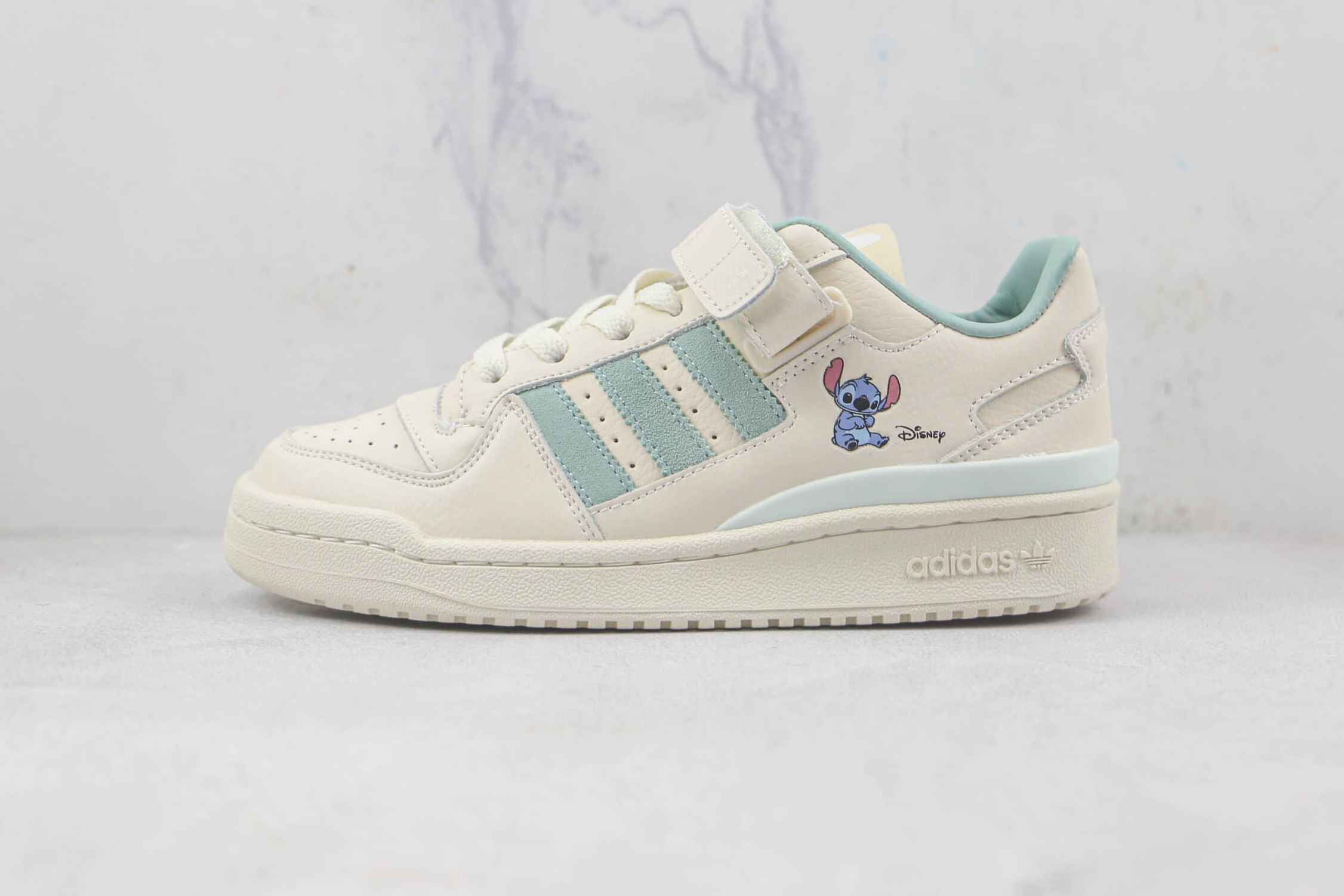Disney x Adidas Originals Forum Low HQ6374 - Limited Edition Collab