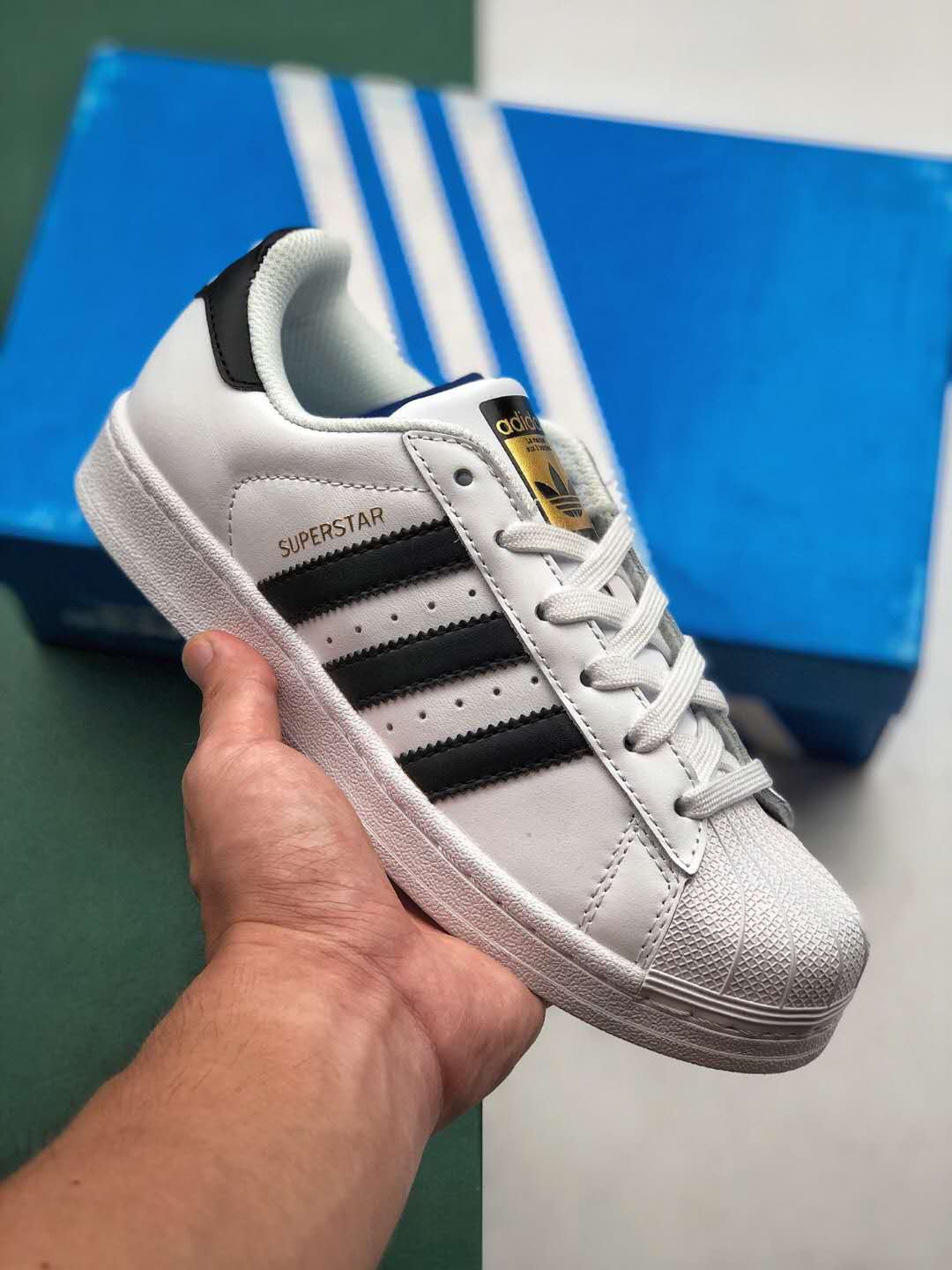 Adidas Originals Superstar 2 Core Black Cloud White G17068 - Trendy Iconic Sneakers for Men