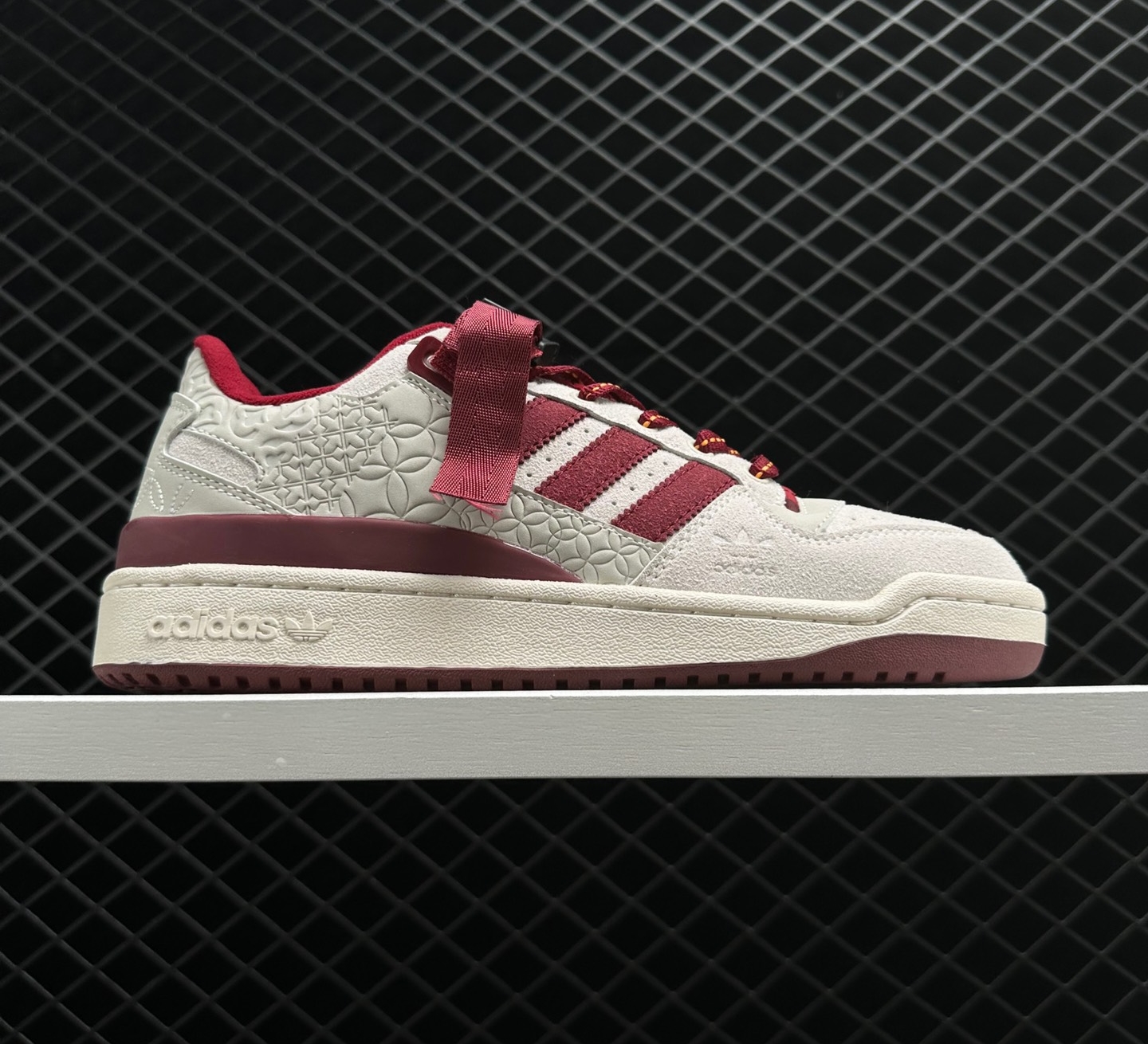 Adidas Originals Forum Low CNY Sneaker Beige White Red GX8866 - Unisex Fashion Footwear