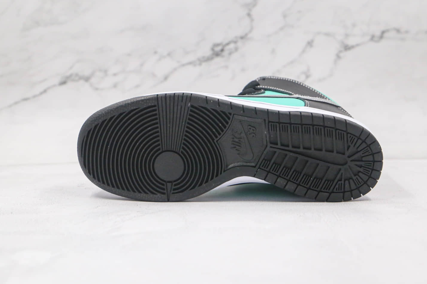 Nike Diamond Supply Co. x Dunk High Premium SB 'Tiffany' 653599-400 - Exclusive Collaboration with Diamond Supply Co. for a Limited Edition Sneaker