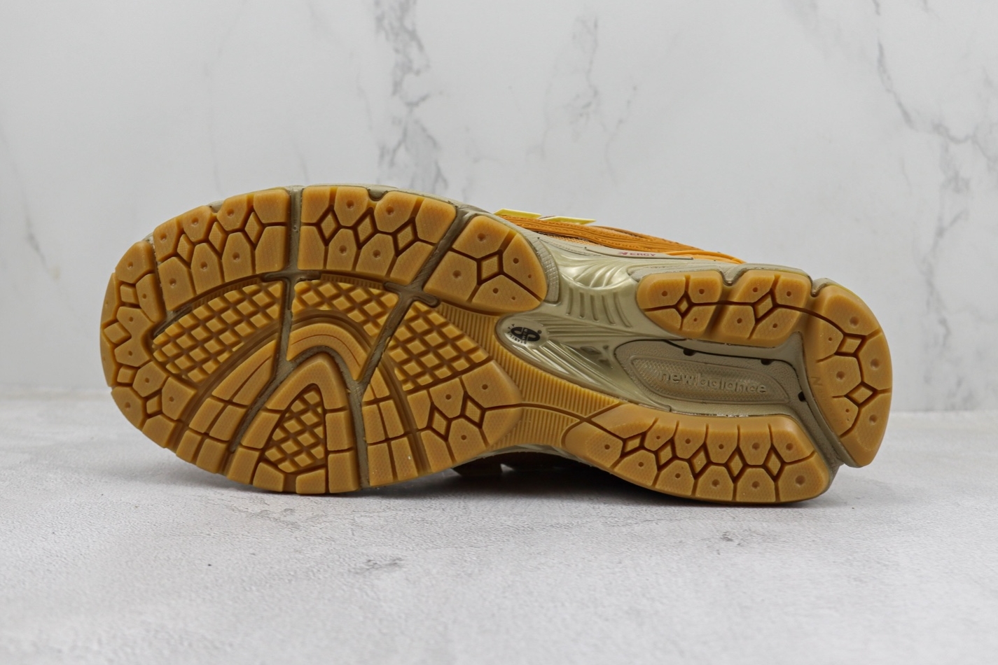New Balance 1906R Cordura Pouch - Vintage Wheat M1906ROB | Durable and Stylish Accessories