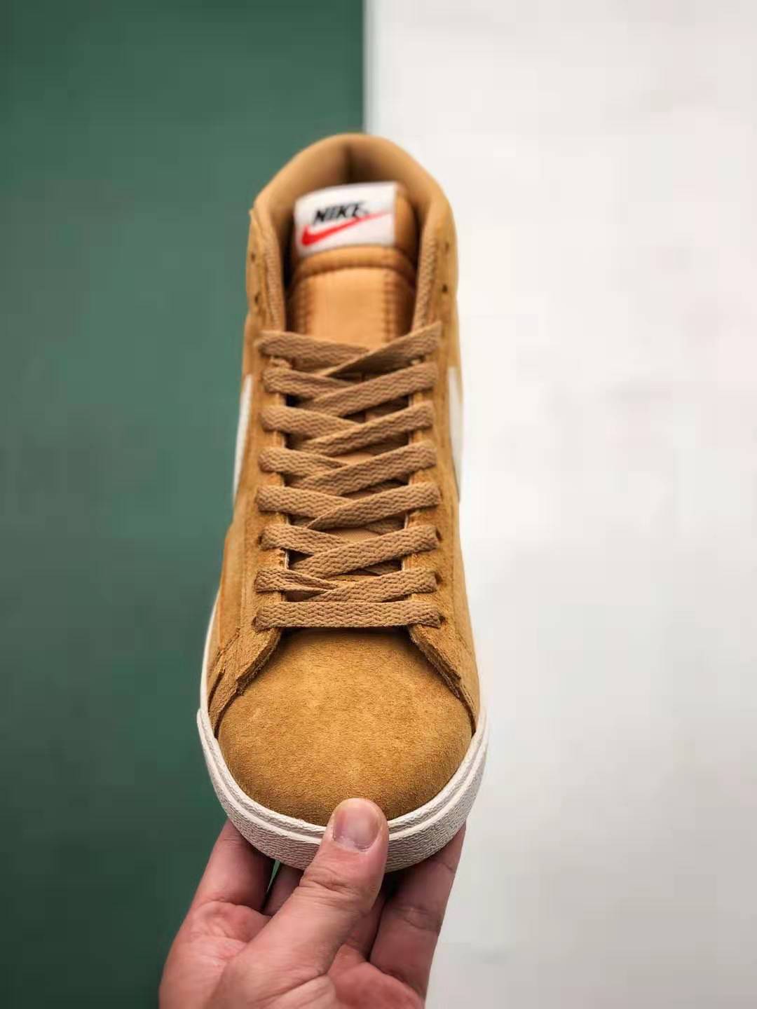 Nike Blazer Mid 77 Suede Vintage: Elemental Gold/Sail/Black 917862 700