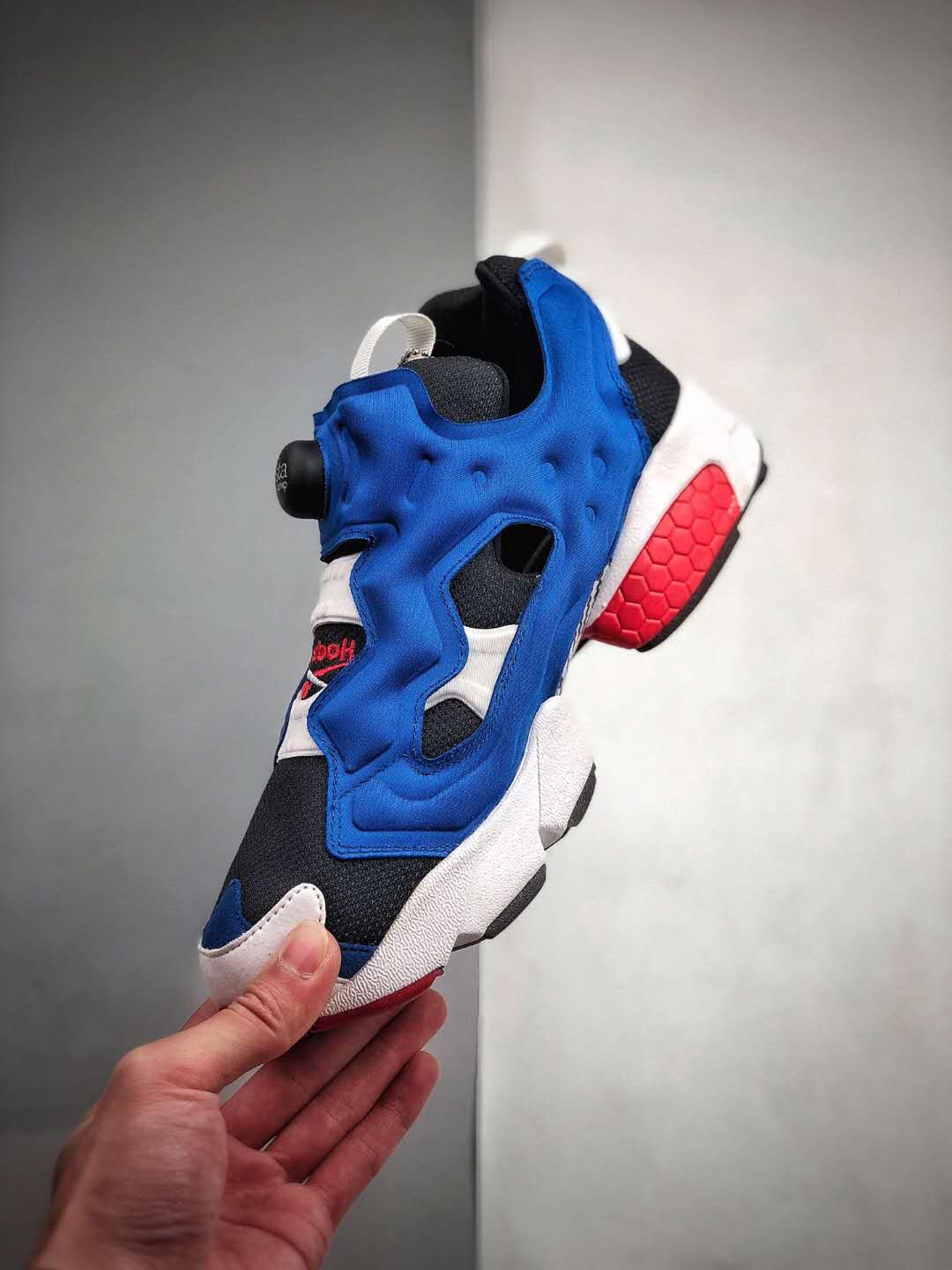 Reebok InstaPump Fury OG 'Tricolor' M40934 - Stylish and Iconic Sneakers