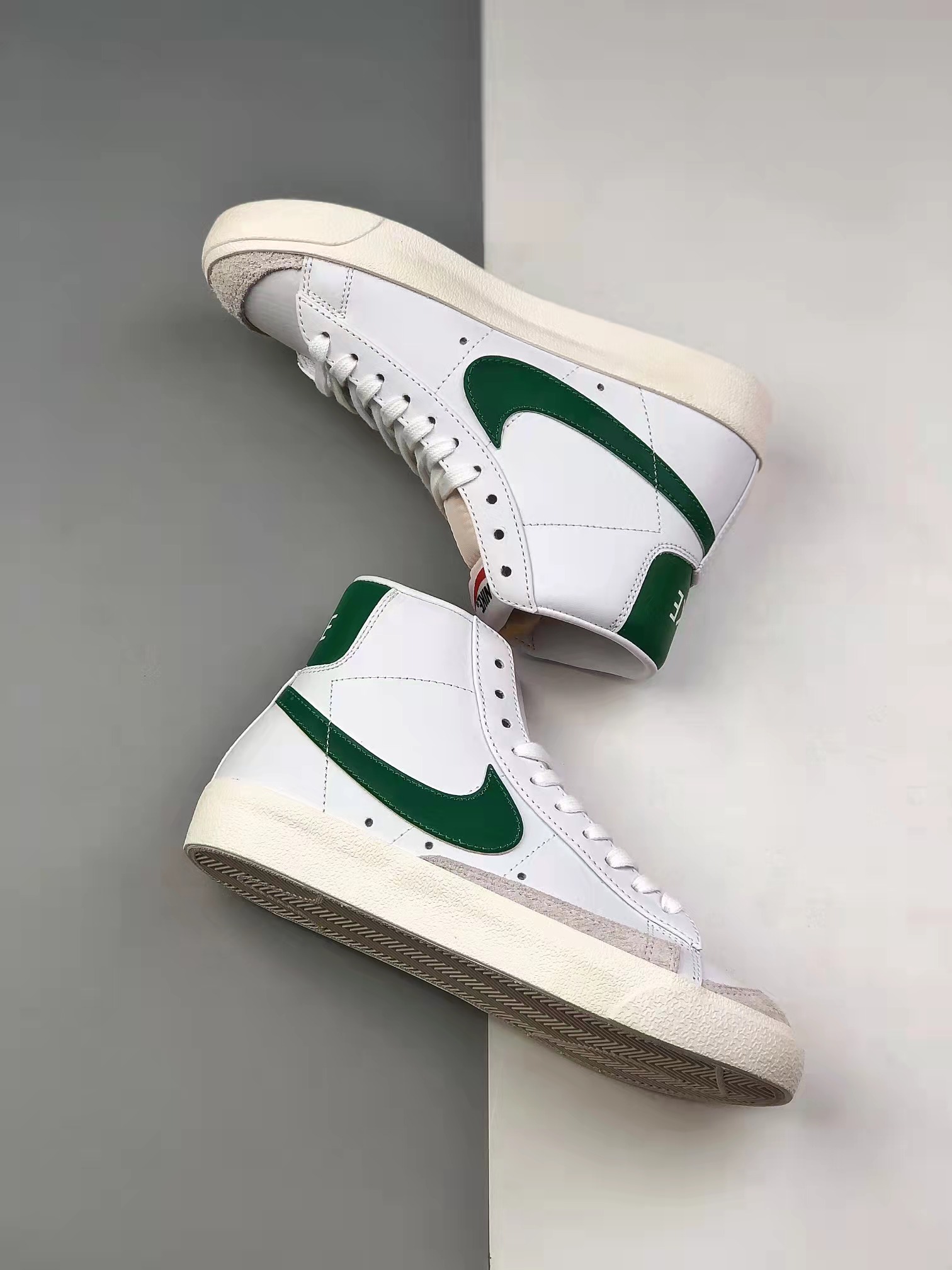 Nike Blazer Mid '77 Vintage 'White Pine Green' BQ6806-115 - Classic Style with a Retro Twist