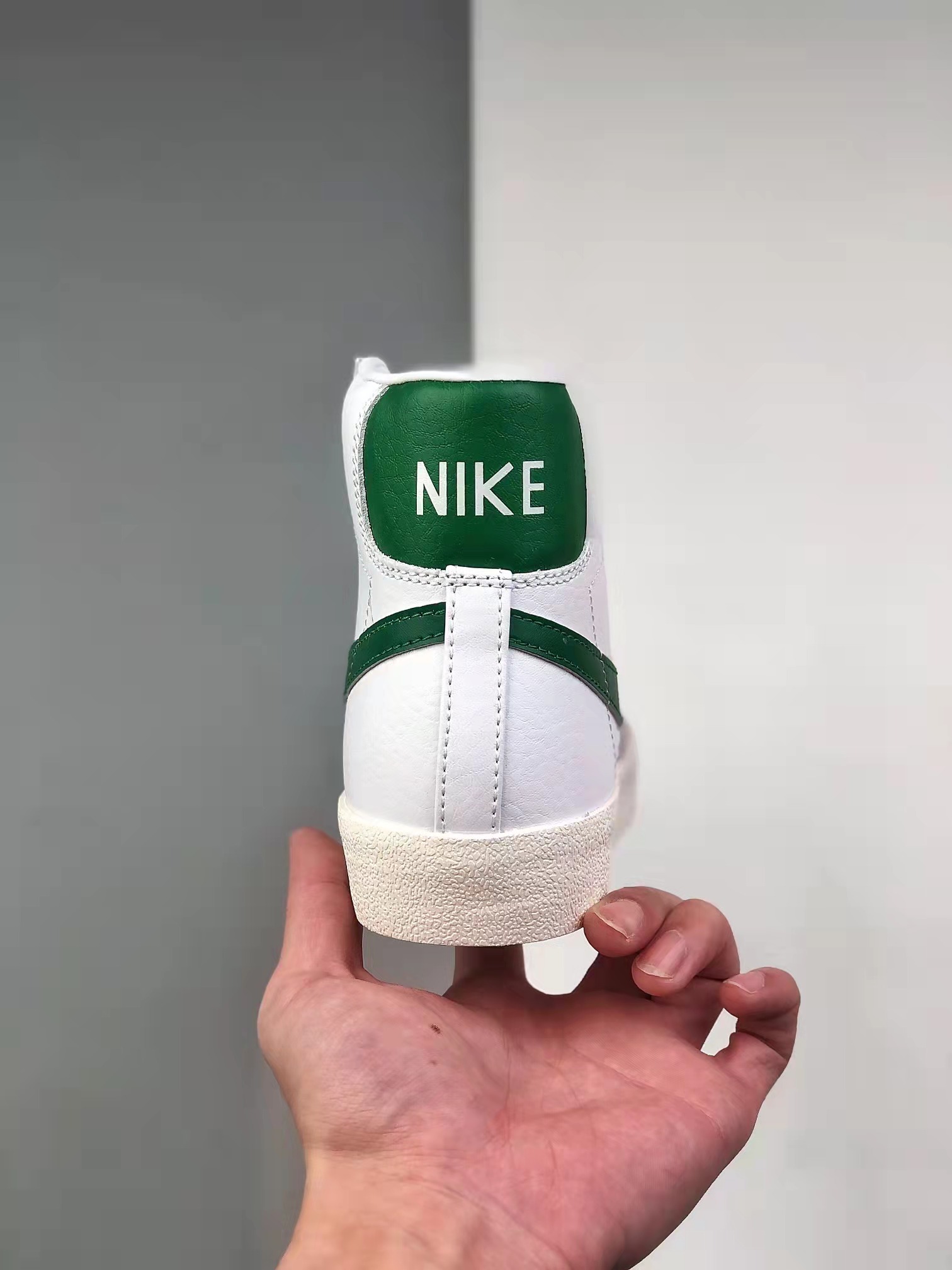 Nike Blazer Mid '77 Vintage 'White Pine Green' BQ6806-115 - Classic Style with a Retro Twist