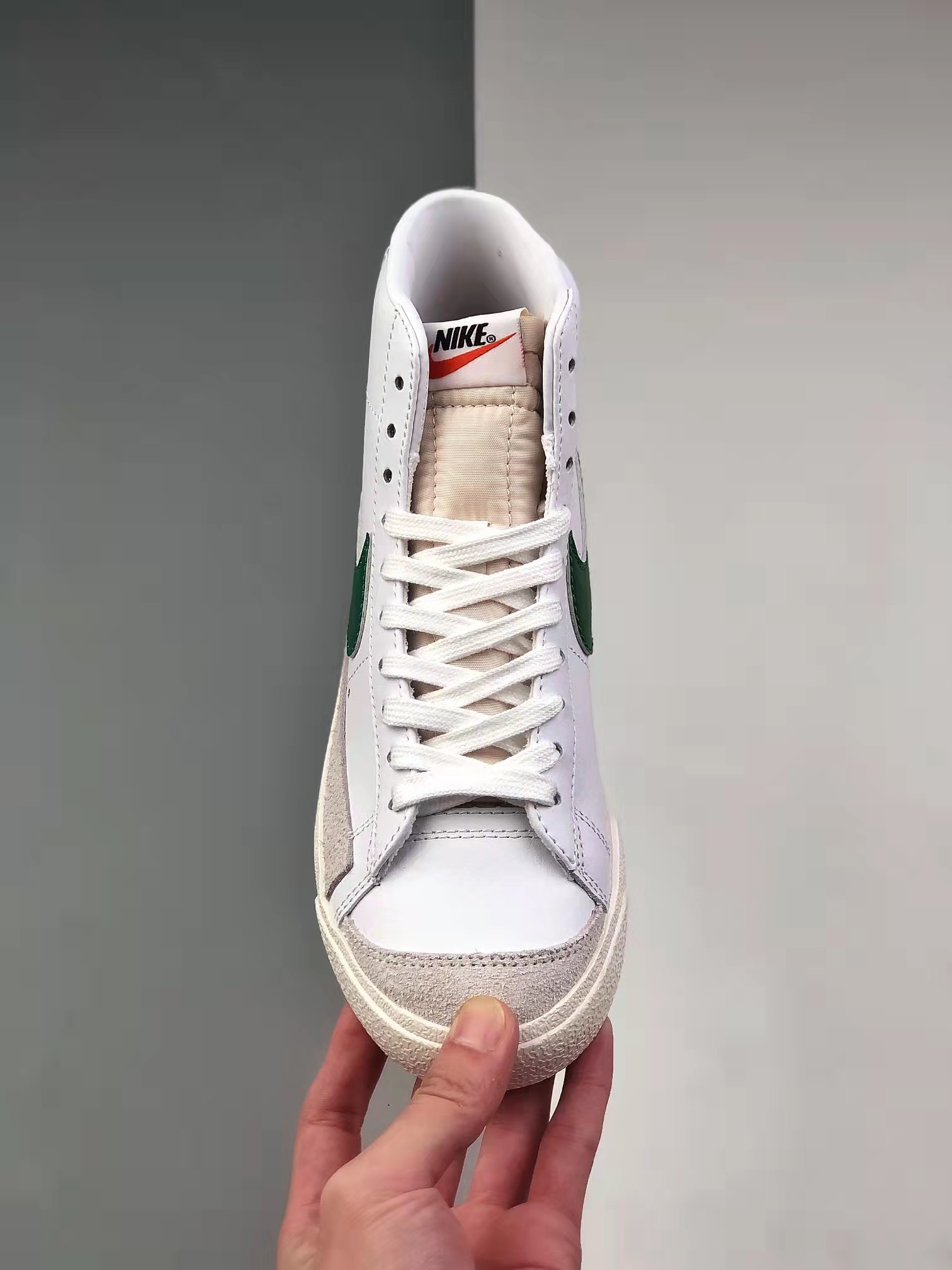 Nike Blazer Mid '77 Vintage 'White Pine Green' BQ6806-115 - Classic Style with a Retro Twist
