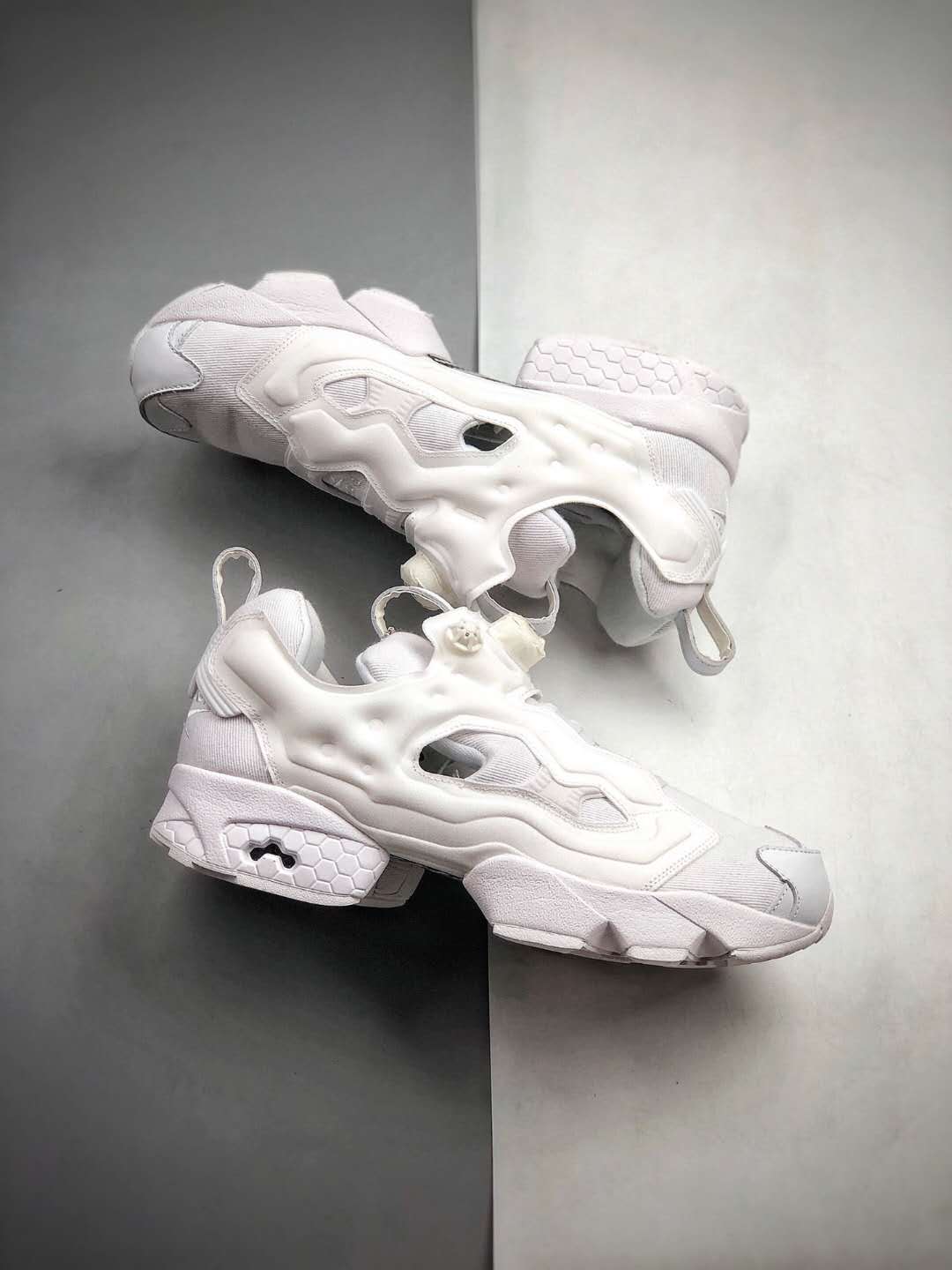 Reebok Atmos x InstaPump Fury OG 'White' V63458 - Iconic Design with Fresh Appeal