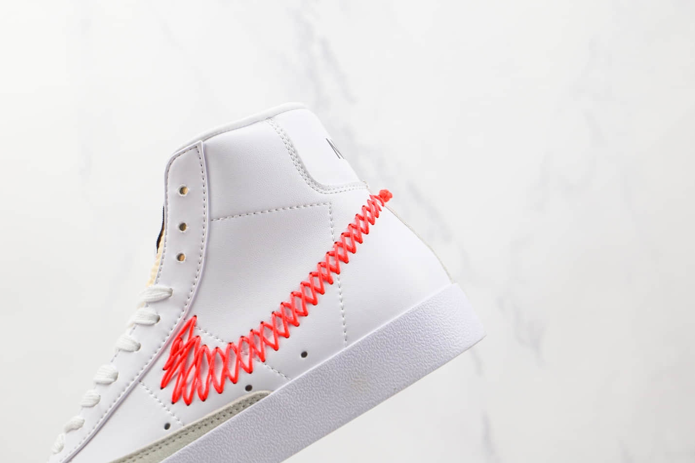 Nike Blazer Mid '77 Vintage: Double Zig Zag Stitched Swoosh DD8489-161