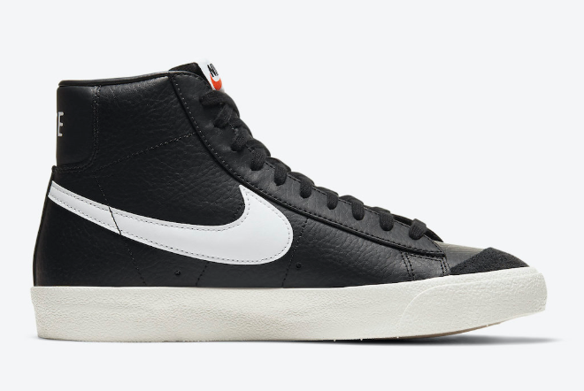 Nike Blazer Mid '77 Vintage Black/Sail BQ6806-002 - Classic Style with Modern Edge | Shop Now