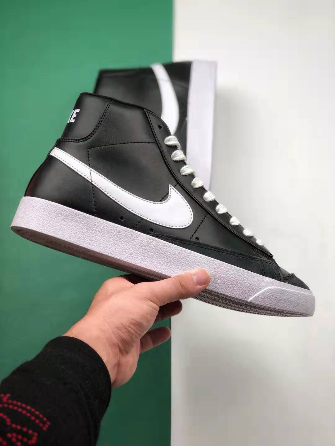 Nike Blazer Mid 77 Vintage Black Canvas White CD8238-001: Classic Style and Unmatched Comfort - Buy Online Now!