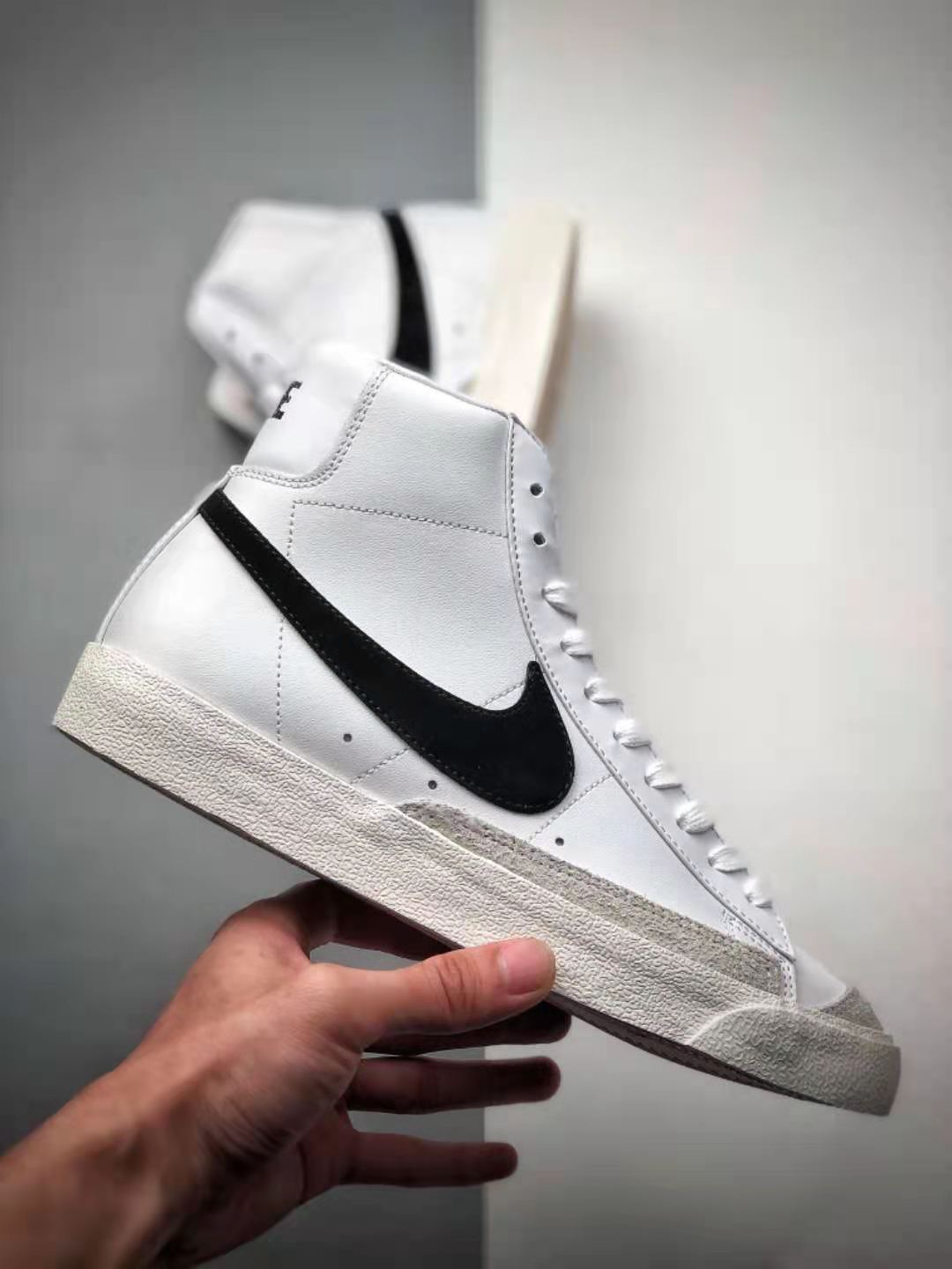 Nike Blazer Mid '77 Vintage 'White Black' - BQ6806-100: Classic Style and Timeless Design for Men's Sneakers