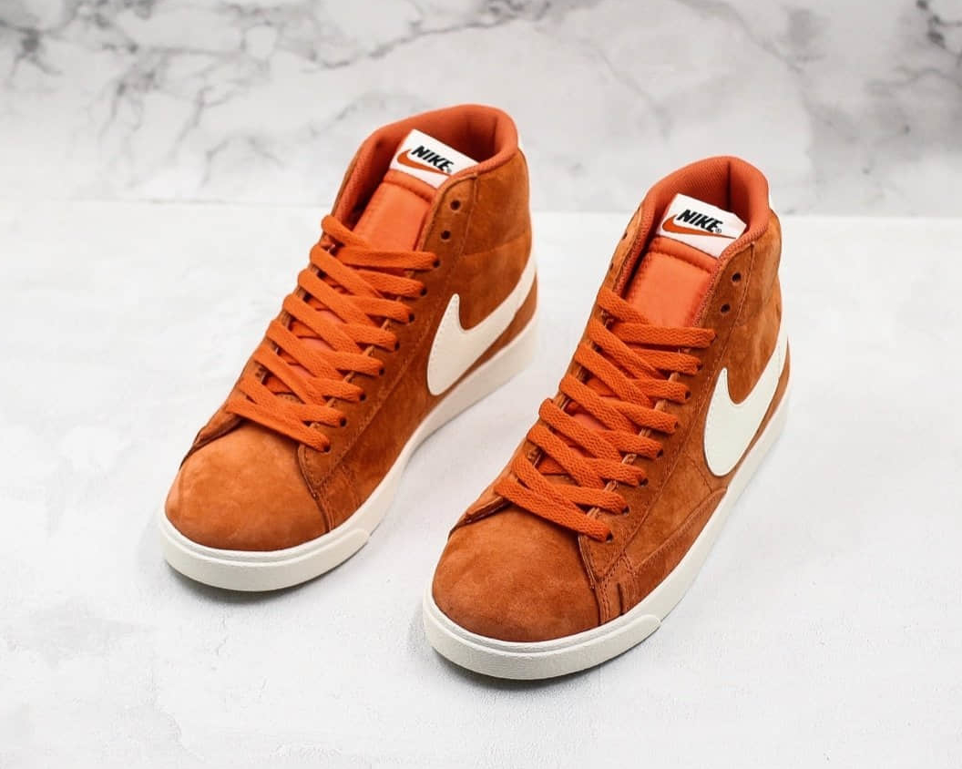 Nike Blazer Mid 77 Suede Vintage Red White 917862 800 - Premium Retro Design for Stylish Sneaker Enthusiasts