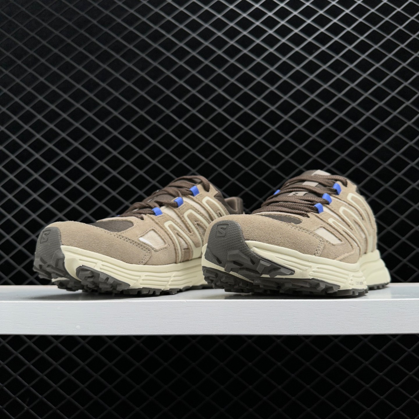 Salomon X-Mission 4 Vintage Khaki Grey Winter Sneakers - Adventure-ready Men's Footwear