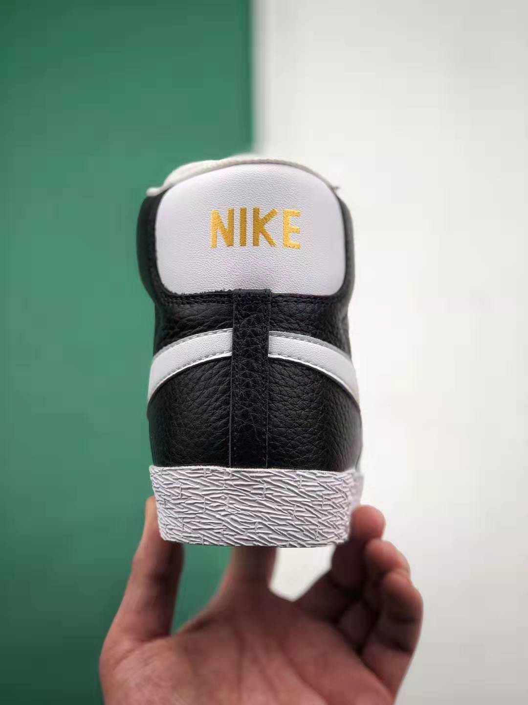 Nike SB Blazer Mid Leather Vintage Black Running Shoes 525366-002 | Shop now for stylish and comfortable sneakers!