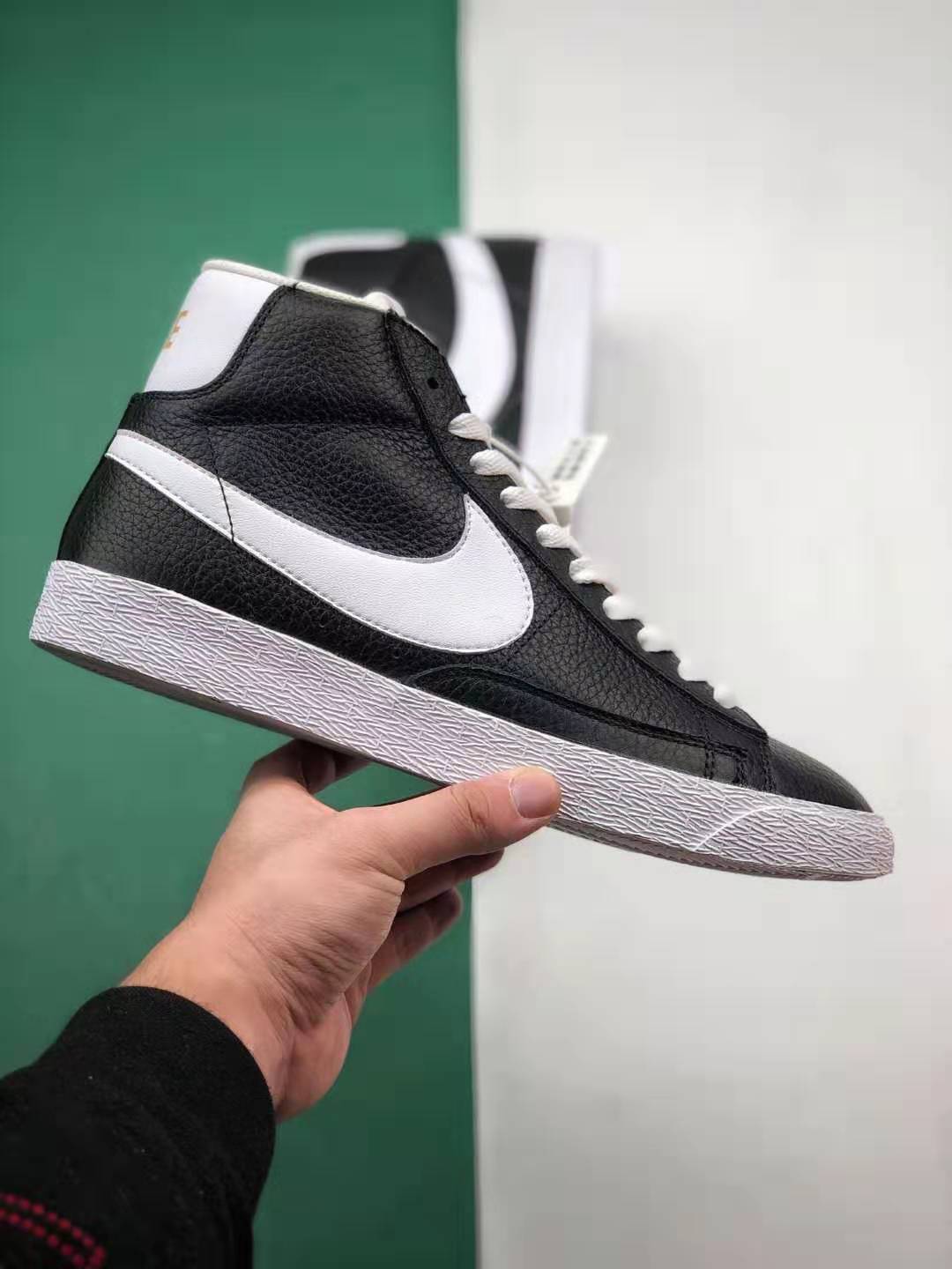 Nike SB Blazer Mid Leather Vintage Black Running Shoes 525366-002 | Shop now for stylish and comfortable sneakers!