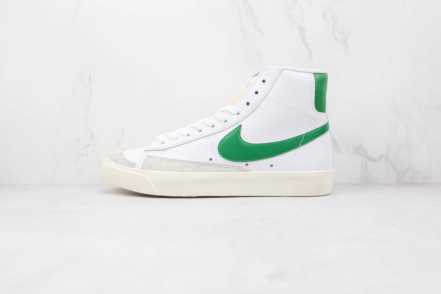 Nike Blazer Mid '77 Vintage 'White Pine Green' BQ6806-115 - Classic Style and Retro Appeal for Sneaker Enthusiasts