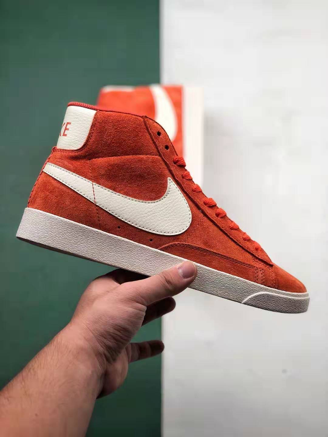 Nike Blazer Mid 77 Suede Vintage Red White 917862 800 - Stylish and Classic Sneakers for Any Occasion