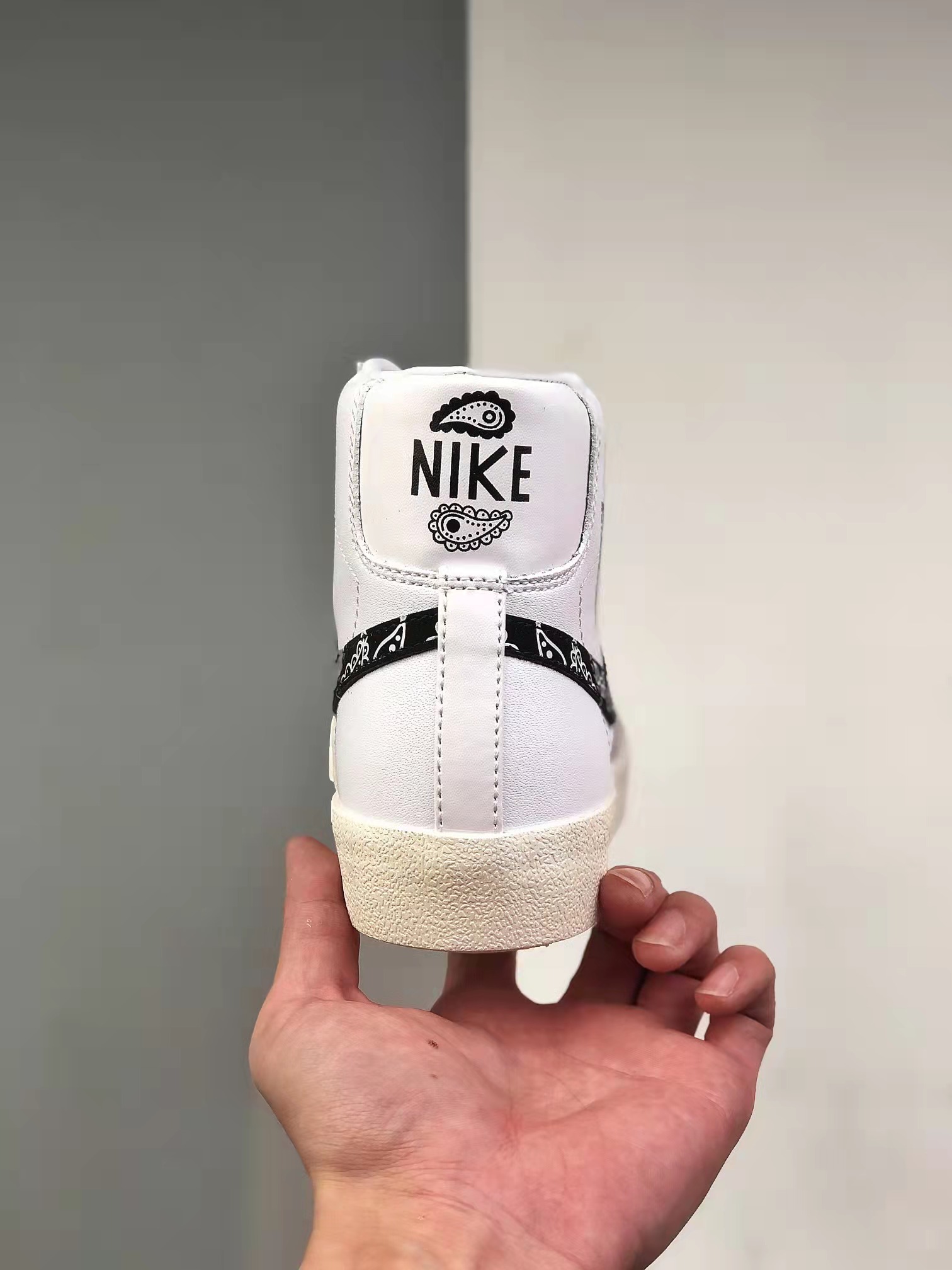 Nike Blazer Mid 77 Vintage 'White Black' CZ1055-100 - Classic Style and Enduring Quality