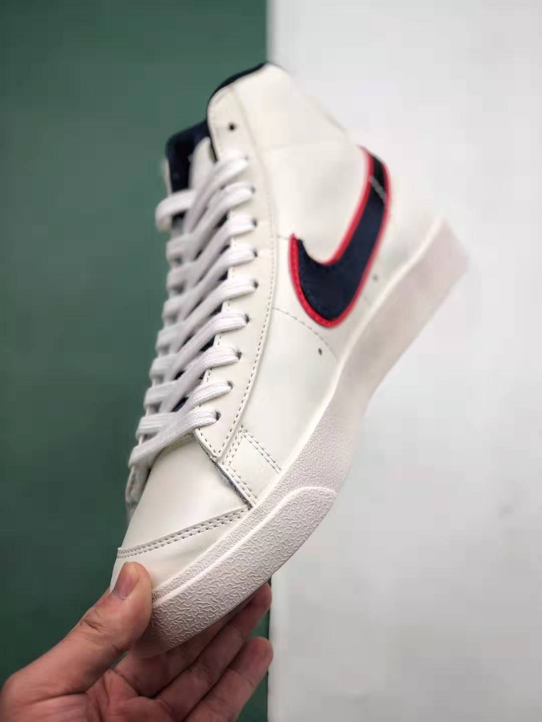 Nike Blazer Mid '77 Vintage 'City Pride Chicago' CD9318-100 - Iconic Retro Sneakers Inspired by Chicago's Rich Heritage!