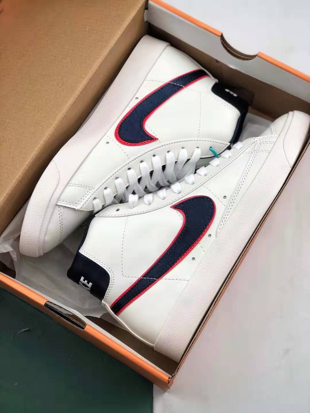 Nike Blazer Mid '77 Vintage 'City Pride Chicago' CD9318-100 - Iconic Retro Sneakers Inspired by Chicago's Rich Heritage!